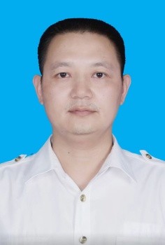 党委纪检委员 吴雪峰