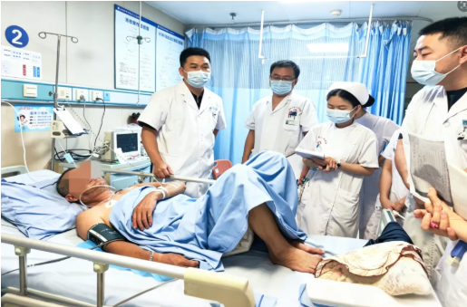 独居老人瘫倒三日，从偏瘫失语到行走自如——我院神经外科开科即显硬实力